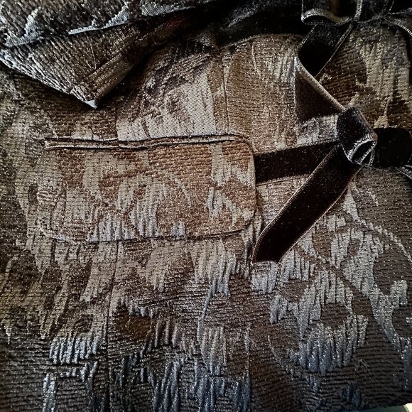Anne Klein Black Brocade Jacquard Skirt Suit with Velvet Bow Details 8 - Picture 8 of 13